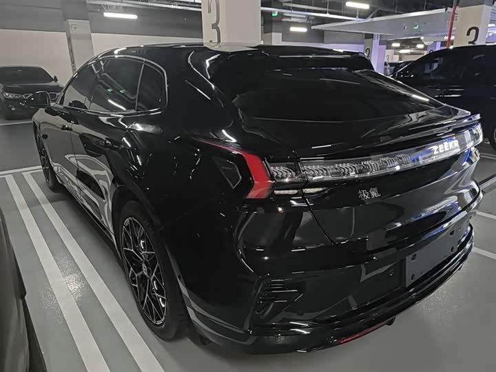 2026 Zeekr 001