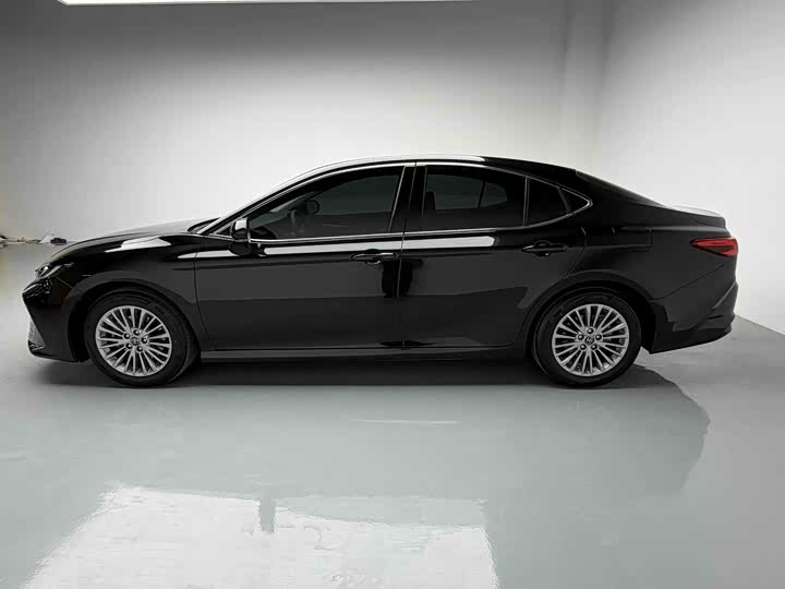 Toyota Camry 2026 2026款 双擎 2.0HE 精英版