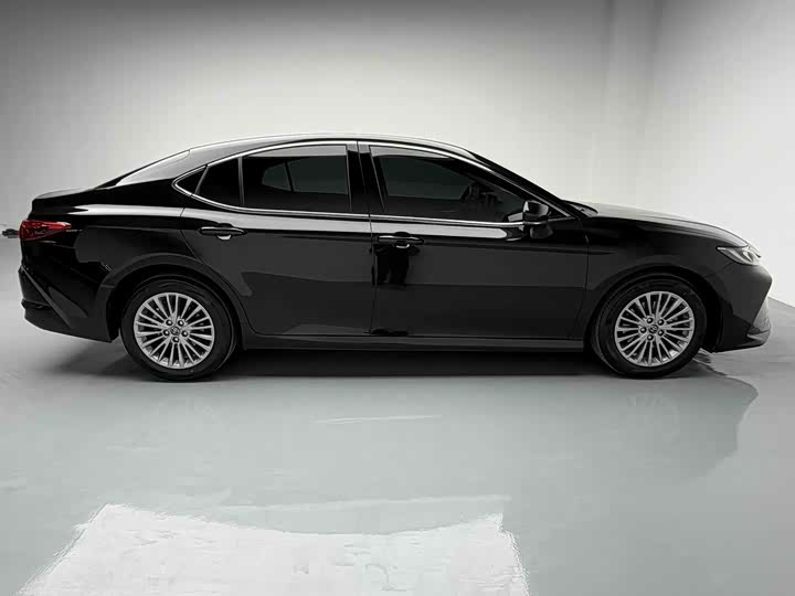 Toyota Camry 2026 2026款 双擎 2.0HE 精英版