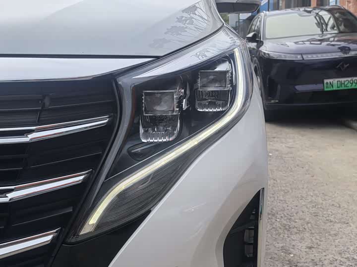 GAC Trumpchi M8 2021 2021款 领秀系列 390T 尊贵版