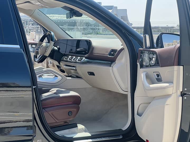 Mercedes-Benz GLS-Class 2023 2023款 GLS 450 4MATIC 豪华型