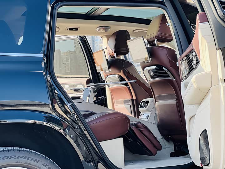 Mercedes-Benz GLS-Class 2023 2023款 GLS 450 4MATIC 豪华型