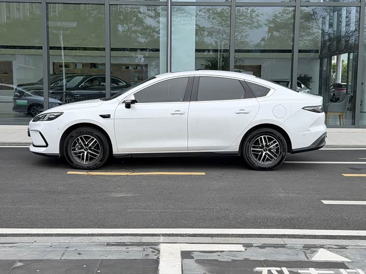 Фото 3 - BYD Seal 05 DM-i Hybrid