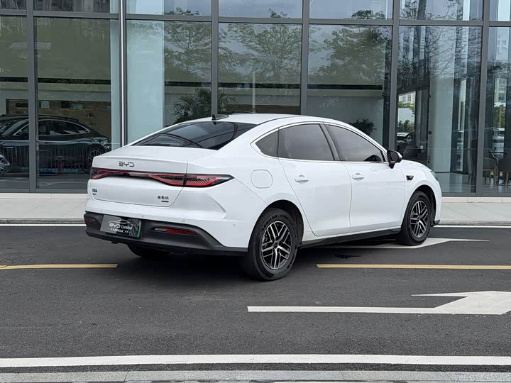 Фото 4 - BYD Seal 05 DM-i Hybrid
