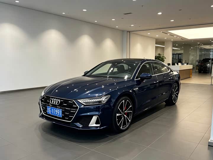 Фото 6 - Audi A7L