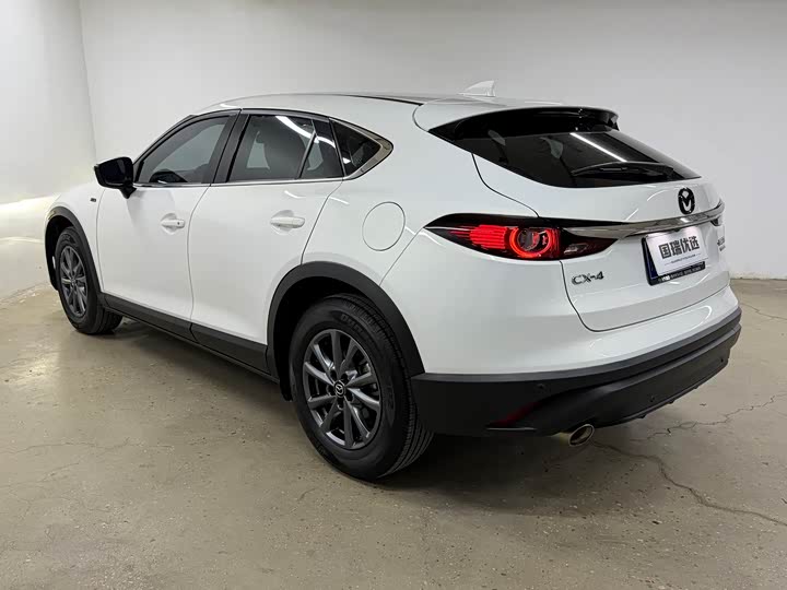 Mazda CX-4 2021 2021款 2.0L 自动两驱蓝天活力版