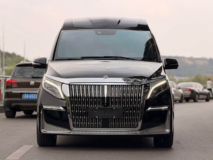 Фото 2 - Mercedes-Benz V-Class