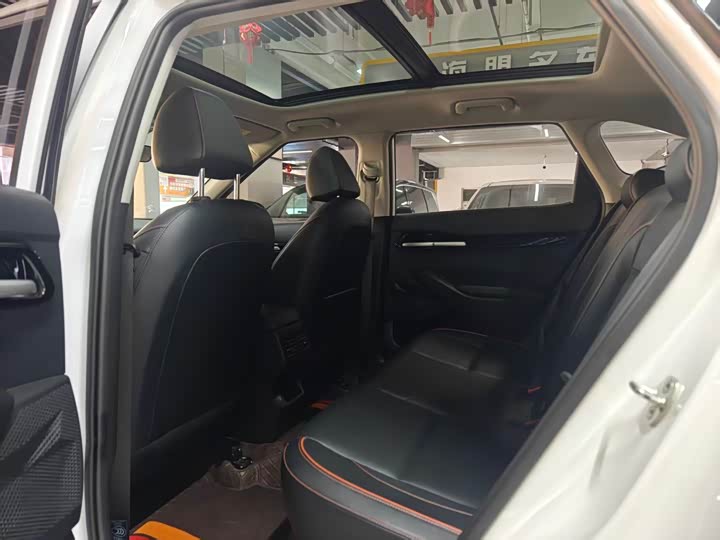 Kia Seltos 2023 2023款 1.5L CVT豪华版