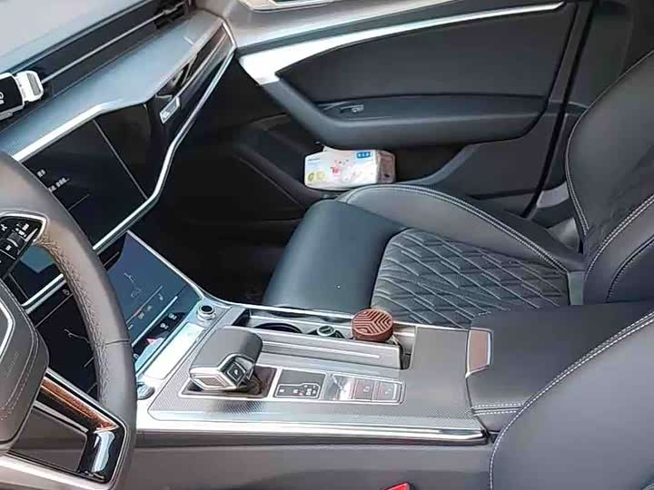 Audi A6L 2026 2026款 45 TFSI 臻选动感型