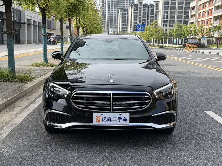 Zdjęcie 2 - Mercedes-Benz E-Class