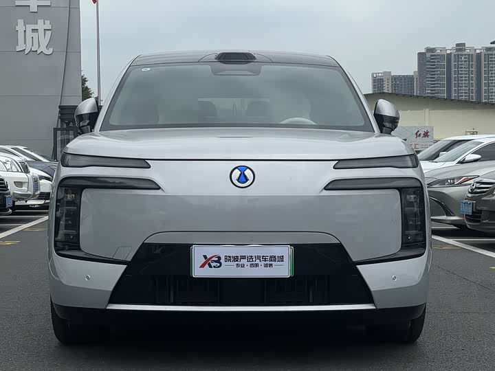 2025 Denza N8L