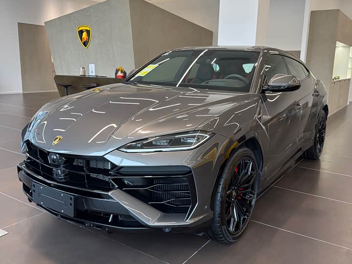 2025 Lamborghini Urus SE