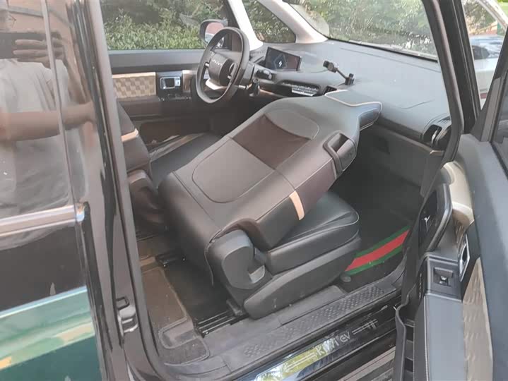 Фото 8 - Baojun KiWi EV