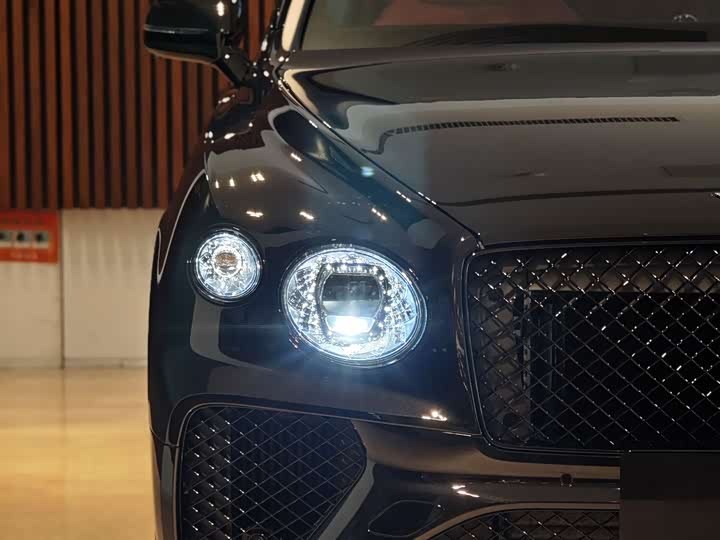 Bentley Bentayga 2024 2024款 4.0T V8 S