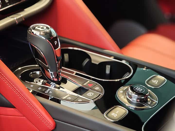 Bentley Bentayga 2024 2024款 4.0T V8 S