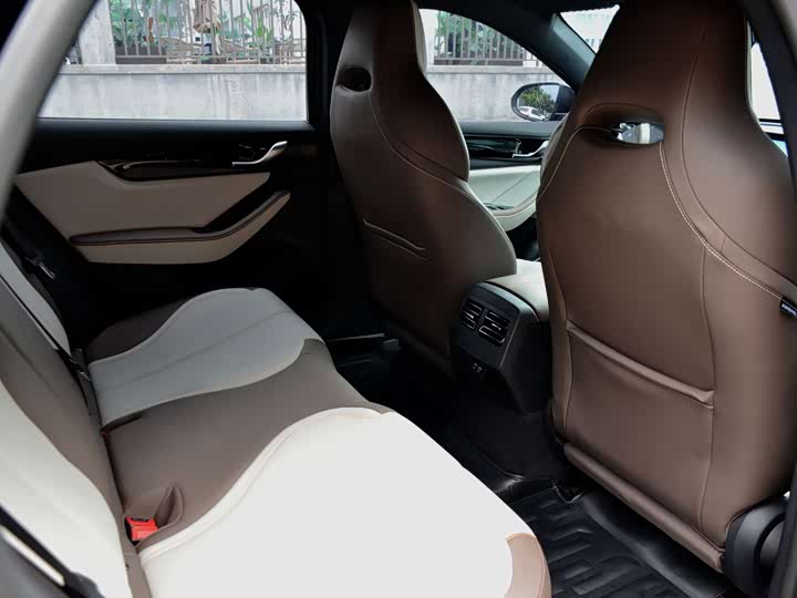 Фото 9 - BYD Qin Plus