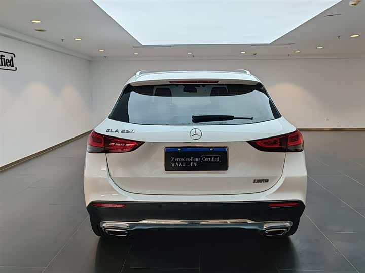 Фото 4 - Mercedes-Benz GLA-Class