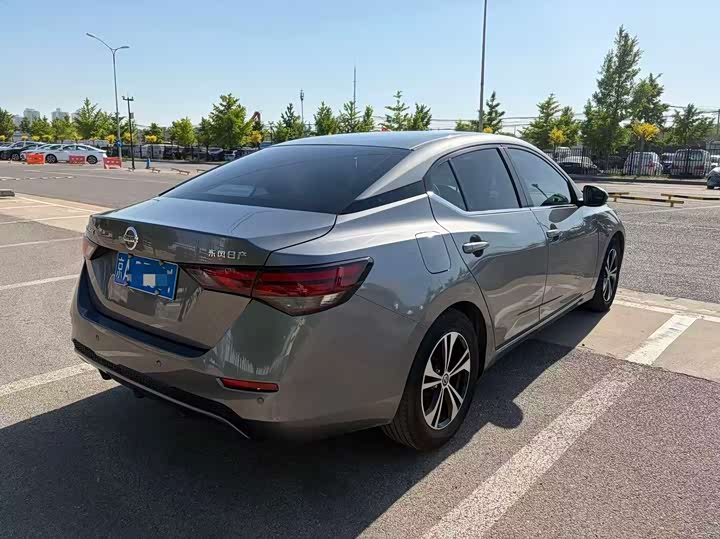 Фото 6 - Nissan Sylphy