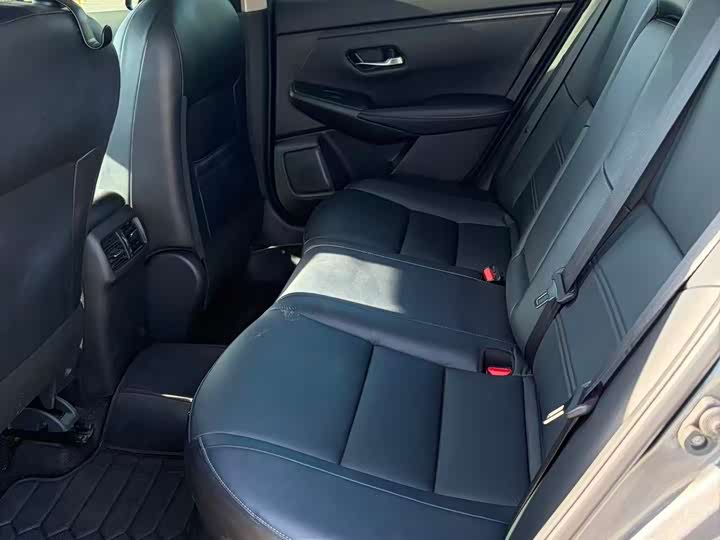 Фото 7 - Nissan Sylphy