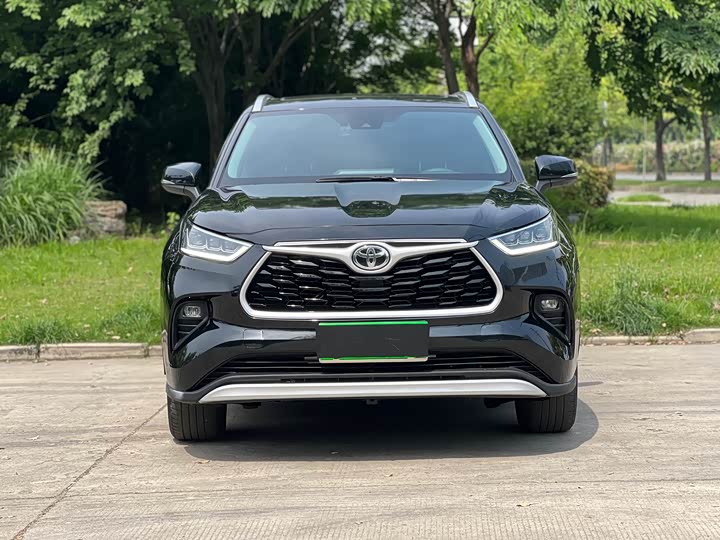Фото 2 - Toyota Highlander