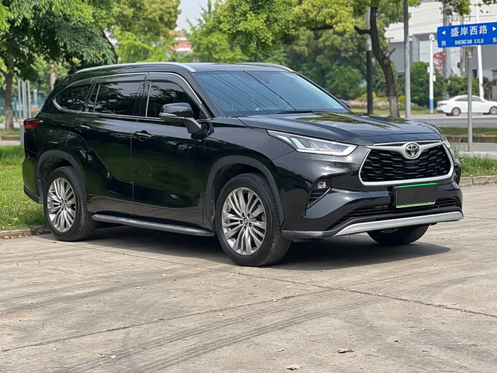 Фото 3 - Toyota Highlander