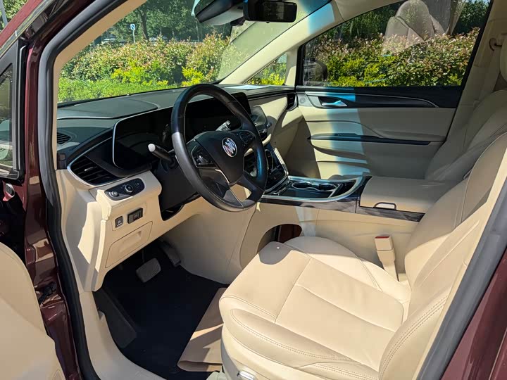 Zdjęcie 4 - Buick GL8 ES