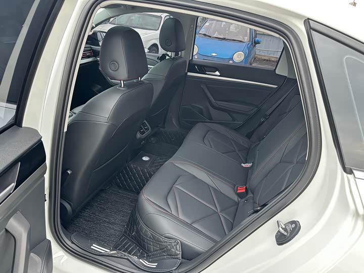 Volkswagen Lavida 2026 2026款 300TSI DSG星空领先版
