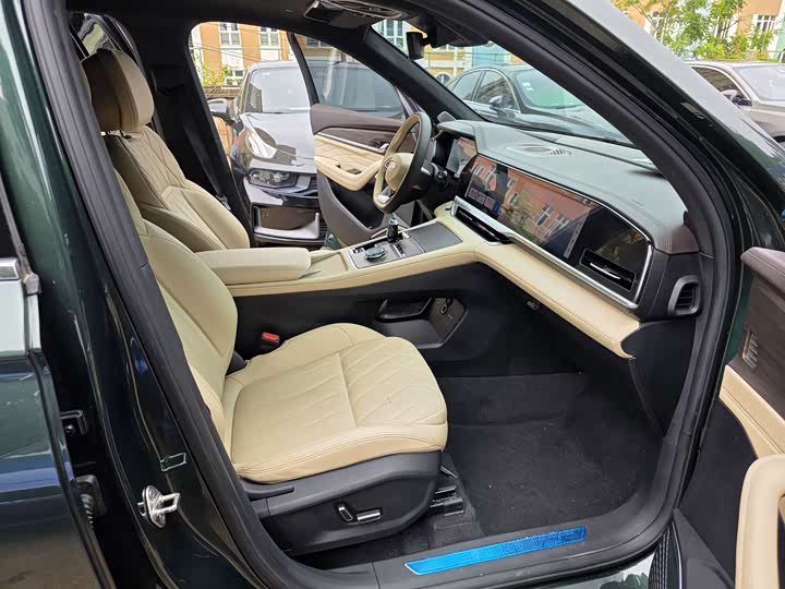 Фото 6 - Geely Monjaro