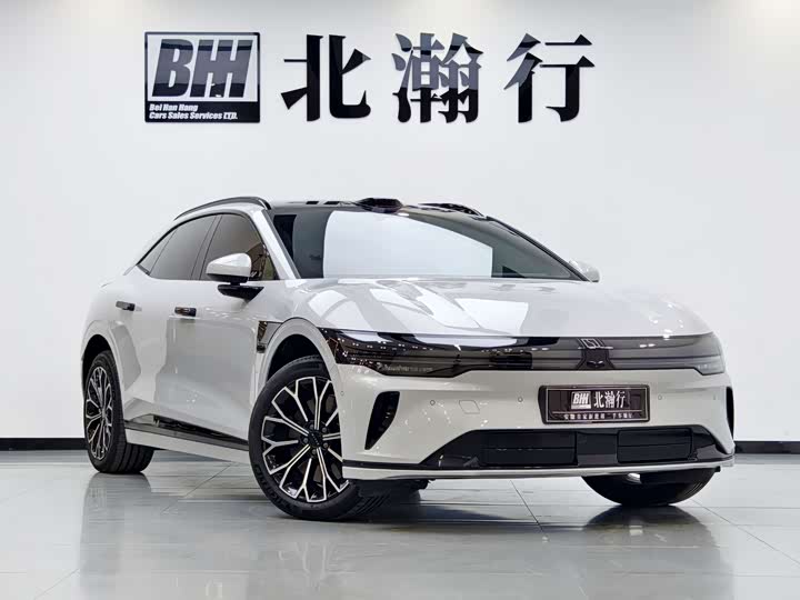 Фото 3 - Zeekr 007 GT