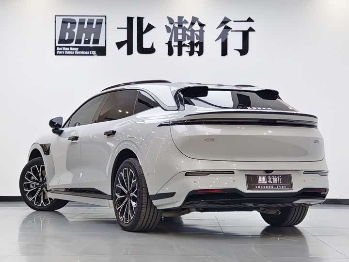Фото 6 - Zeekr 007 GT