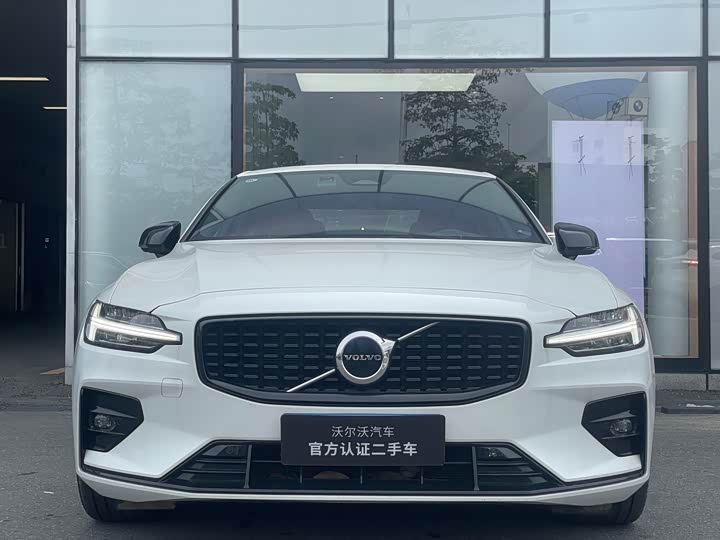 Volvo S60 2025 2025款 B5 智雅运动版