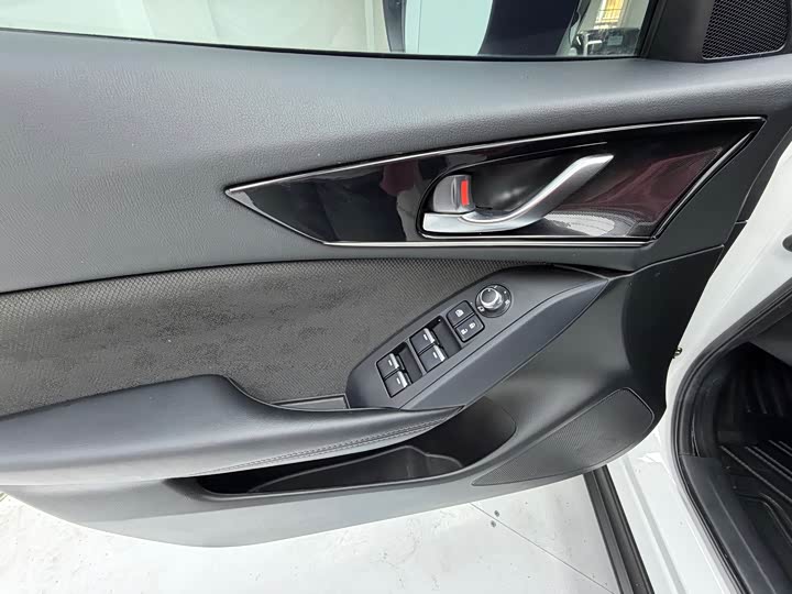 Mazda CX-4 2021 2021款 2.0L 自动两驱蓝天探索版