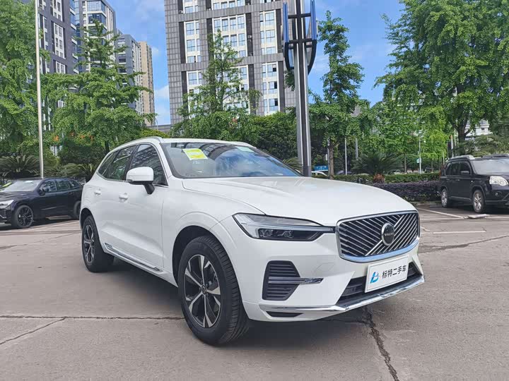 Volvo XC60 2026 2026款 B5 四驱智逸豪华版
