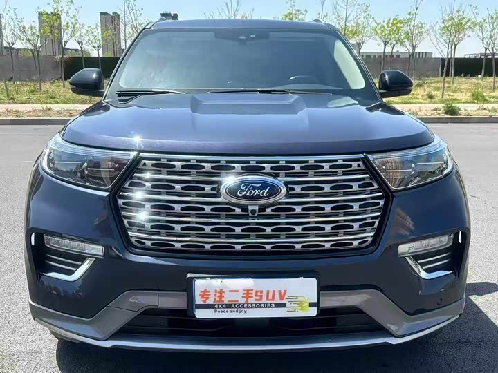 Фото 1 - Ford Explorer