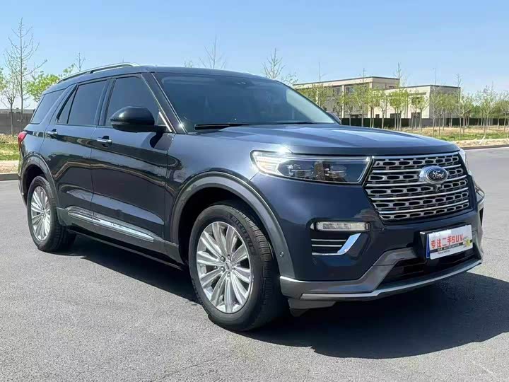 Фото 2 - Ford Explorer