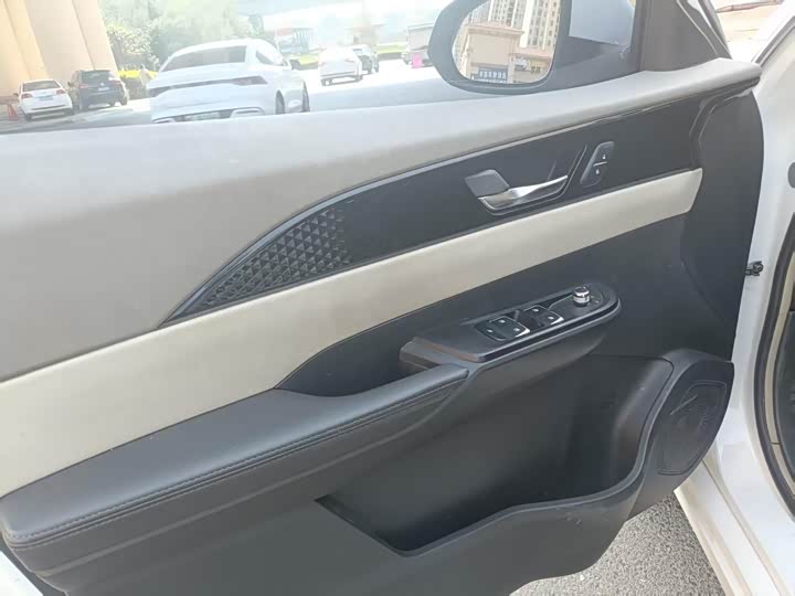 Dongfeng Aeolus E70 2022 2022款 500 PLUS 超享版