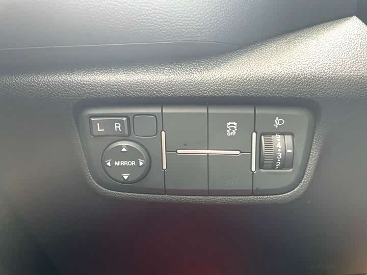 Фото 7 - Changan Eado Plus
