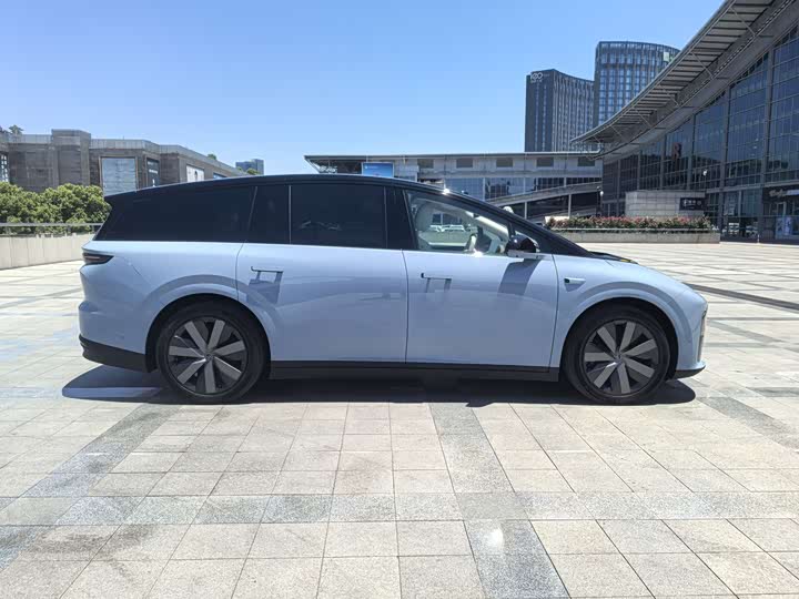 LiXiang i8 2025 2025款 标准版