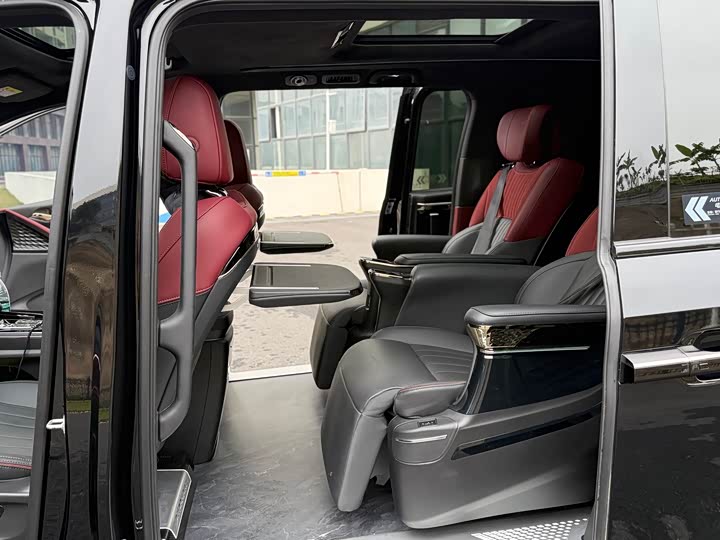 GAC Trumpchi M8 2025 2025款 宗师系列 超级混动版