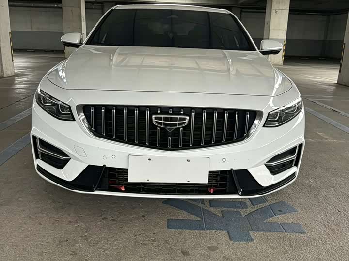 Фото 2 - Geely Preface
