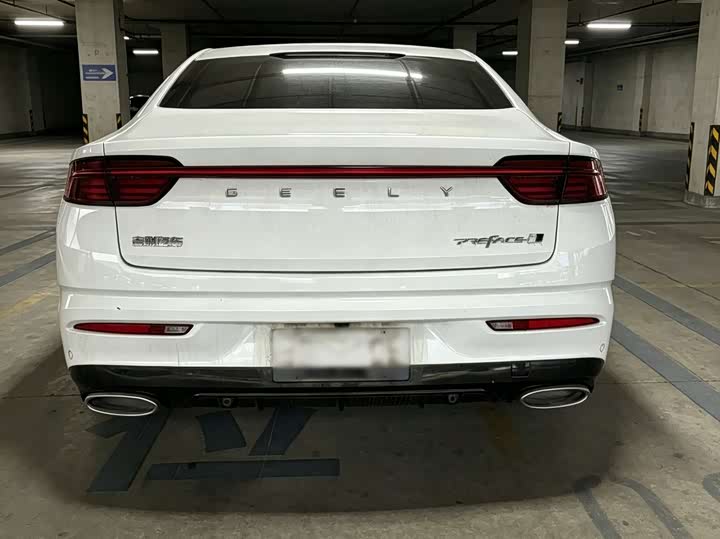 Фото 3 - Geely Preface