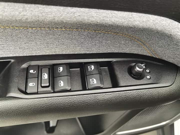 Jeep Compass 2021 2021款 220T 自动舒适版
