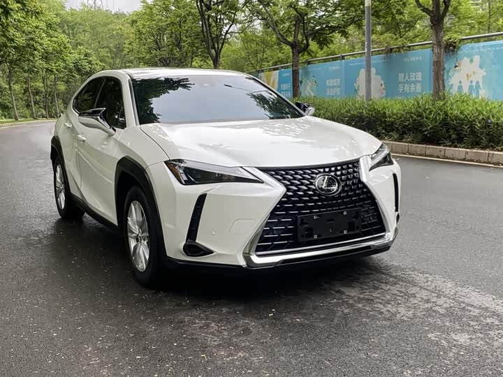 Lexus UX 2022 2022款 260h 探·趣版