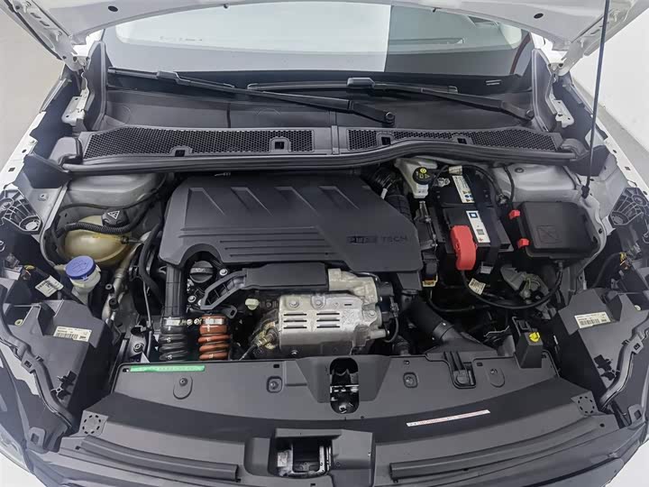 Фото 6 - Peugeot 2008