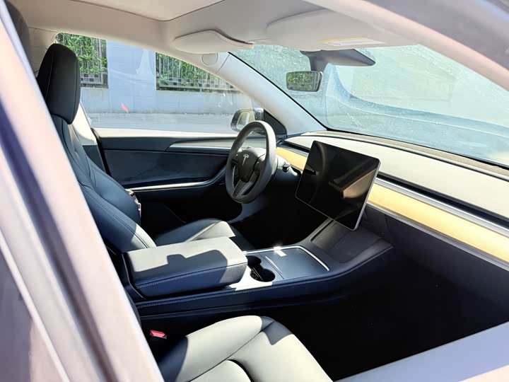 Фото 9 - Tesla Model Y