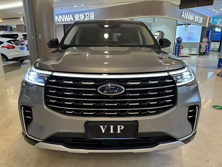 Фото 2 - Ford Explorer