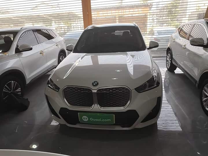 Zdjęcie 3 - BMW iX1