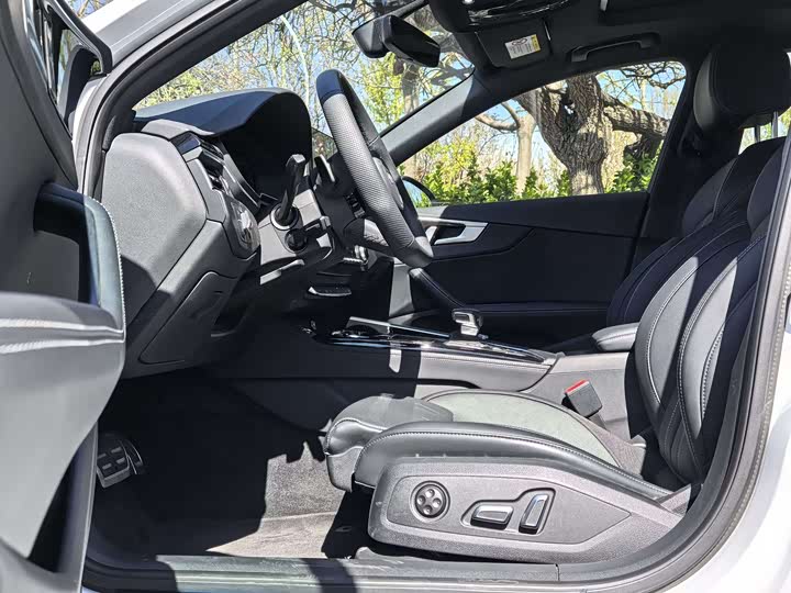2025 Audi A4L