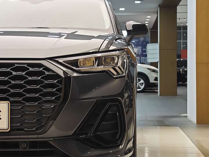 Фото 2 - Audi Q3 Sportback