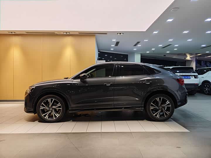 Фото 7 - Audi Q3 Sportback